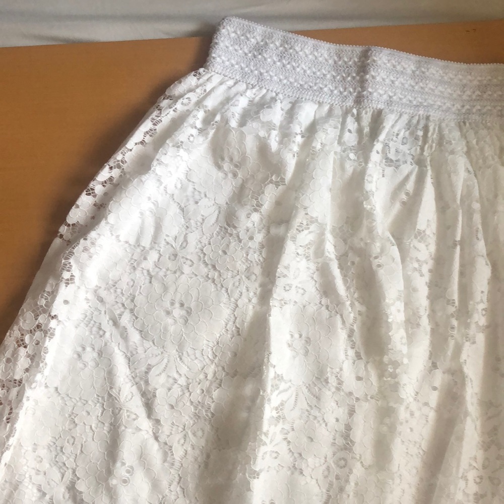 White lace skirt